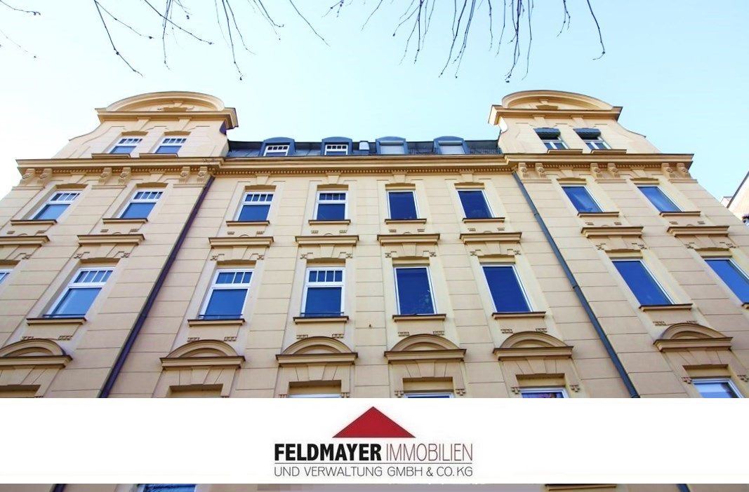 Augsburg: Verkauft!  Stilvolle 4-Zimmer-Wohnung mit charmantem Altbau-Flair in zentraler Lage 