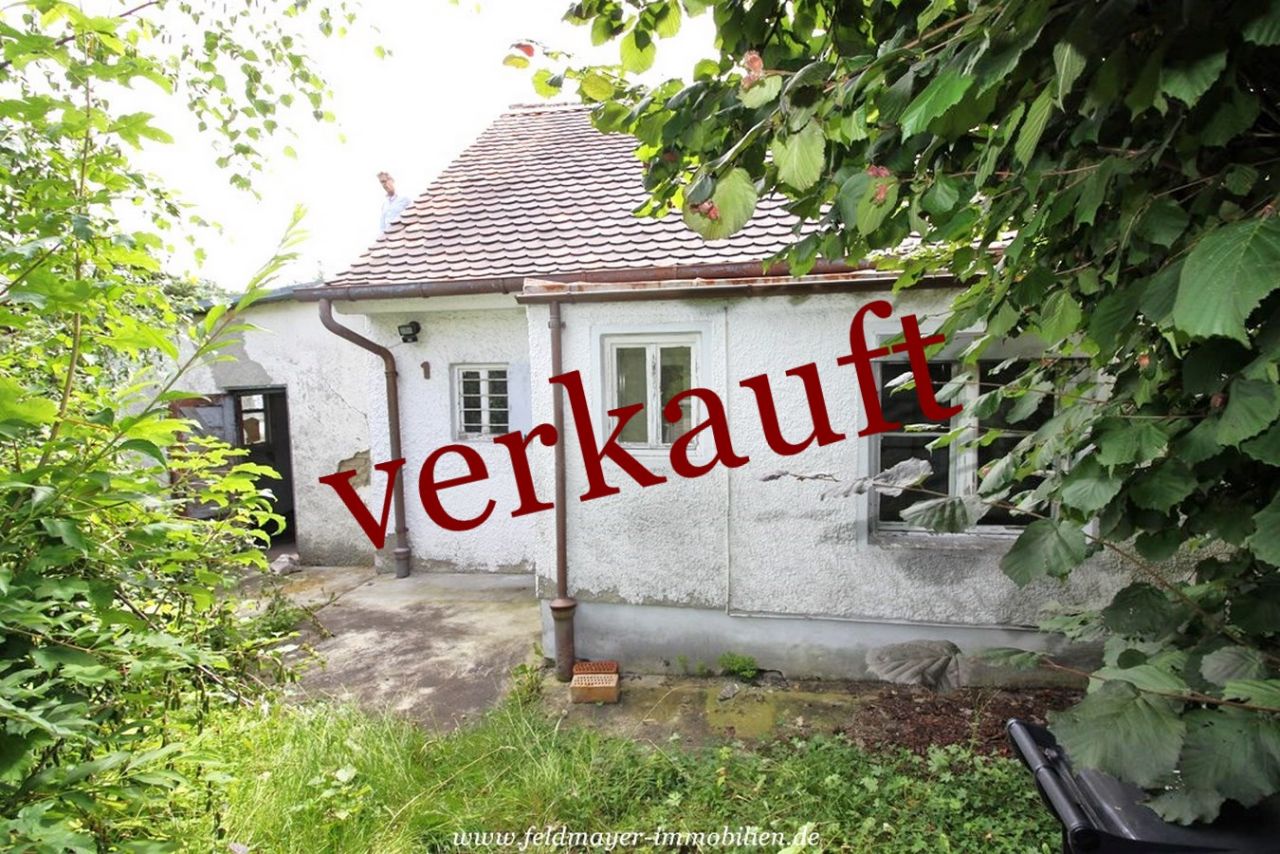 Neusäß : Renovierungsbedürftiges Häusschen in ruhiger sonniger Lage! 