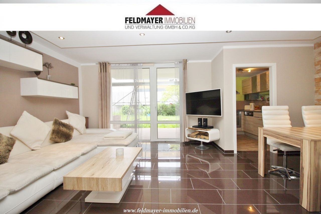 Gersthofen: Verkauft! Stilvoll renovierte 3 ZKB mit Gartenmitbenutzung und Balkon in ruhiger Lage! 