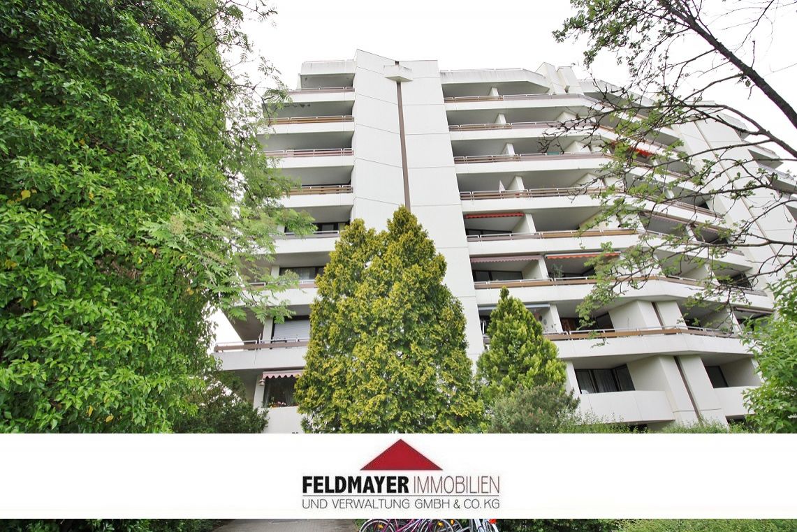 Augsburg: Verkauft!  Gemütliche 2 ZKB mit großem Eckbalkon  