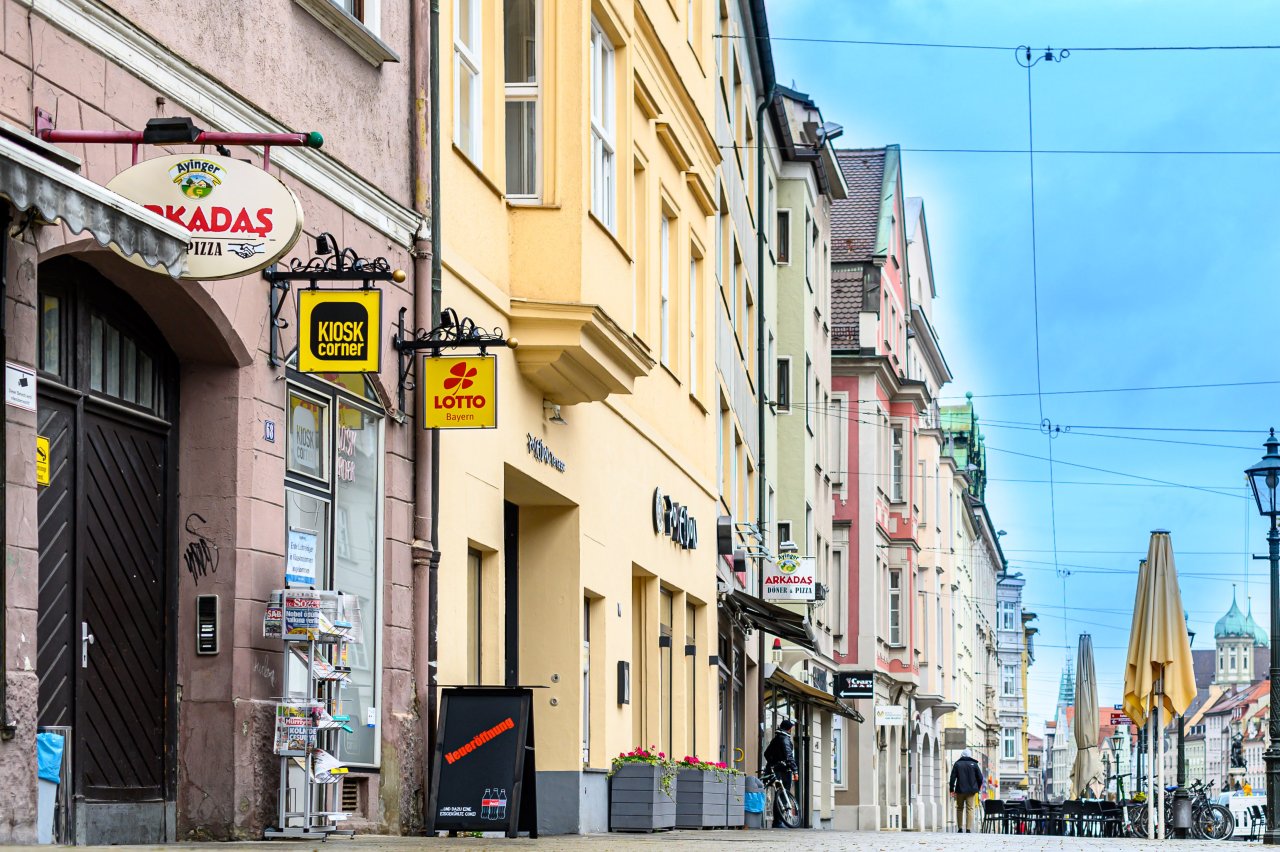 Augsburg: Gelegenheit! Laden Lotto u. Schreibwaren gegen Ablöse direkt an der Maximilianstraße 