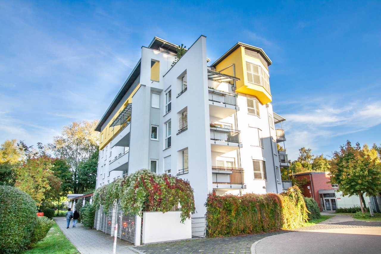 Augsburg: RESERVIERT! Außergewöhnliche, helle Maisonette Citywohnung mit zwei Balkonen in top Lage! 