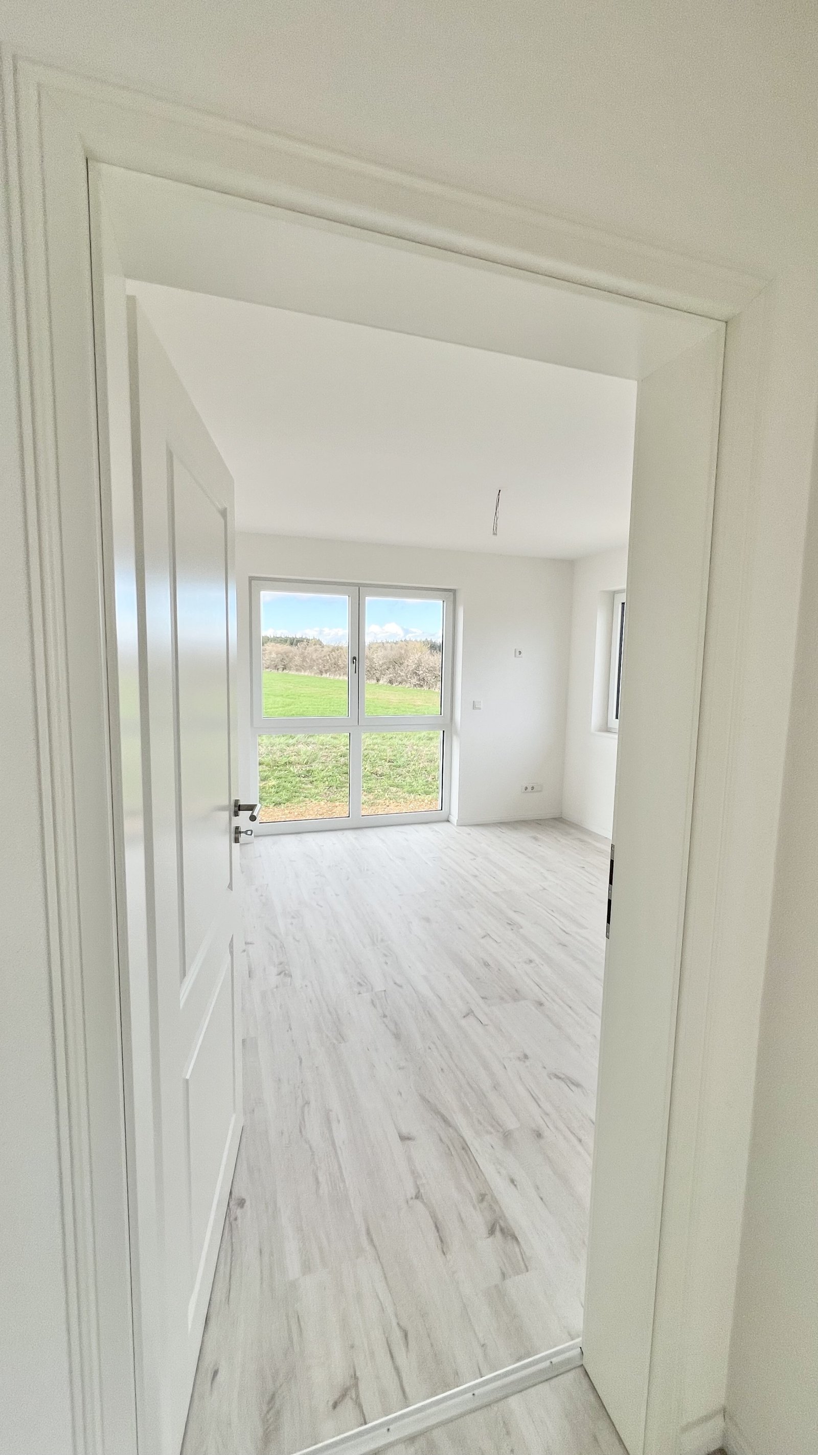 Teilmöbliertes Haus Neubau 2024, 5 Zimmer, EBK nahe Augsburg, Neusäß, Gersthofen