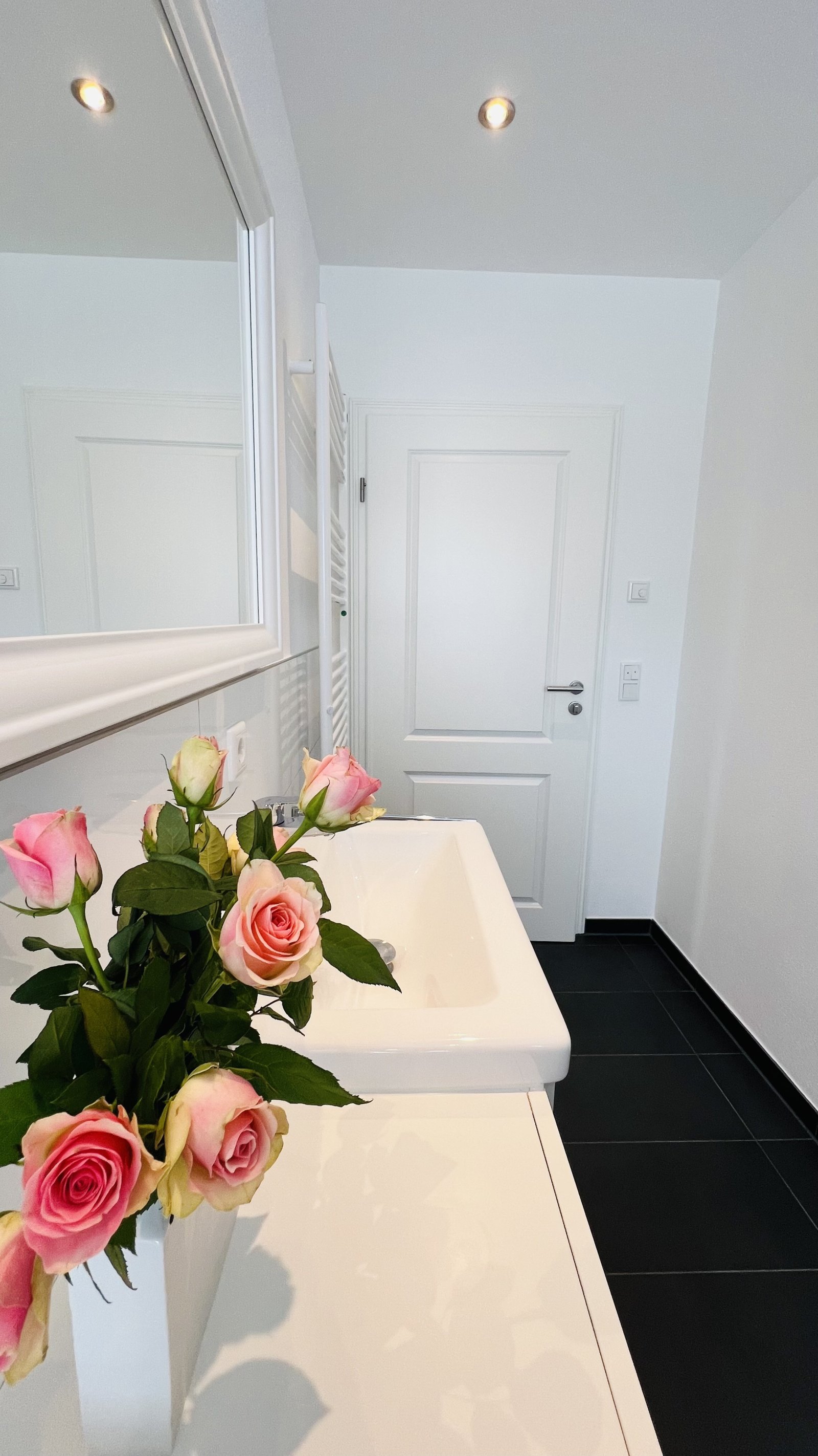 Teilmöbliertes Haus Neubau 2024, 5 Zimmer, EBK nahe Augsburg, Neusäß, Gersthofen