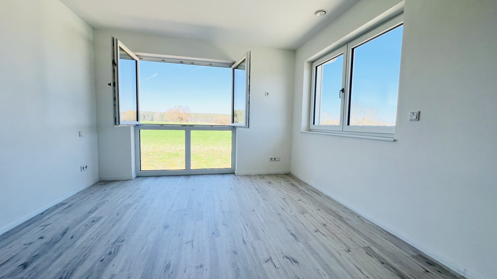 Doppelhaushälfte Bj. 2024, 5 Zimmer, EBK nahe Augsburg/Neusäß/Gersthofen/A8