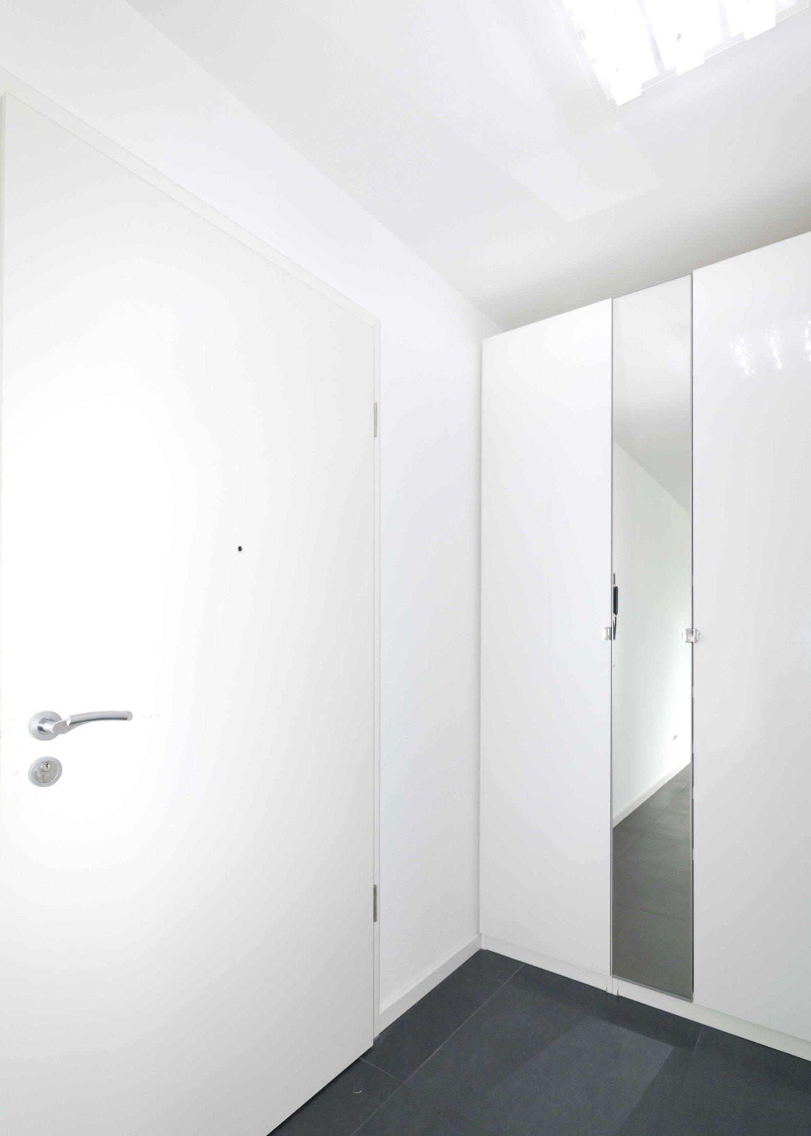 Moderne, helle 2 ZKB mit großem Balkon - ruhig gelegen!