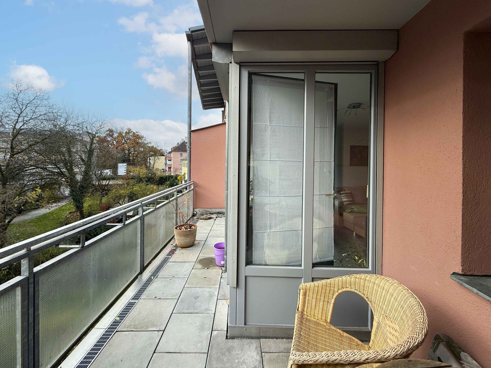 Augsburg: Freundliches, helles Apartment mit Einbauküche und Balkon in Innenstadtlage! Augsburg: Freundliches, helles Apartment mit Einbauküche und Balkon in Innenstadtlage!