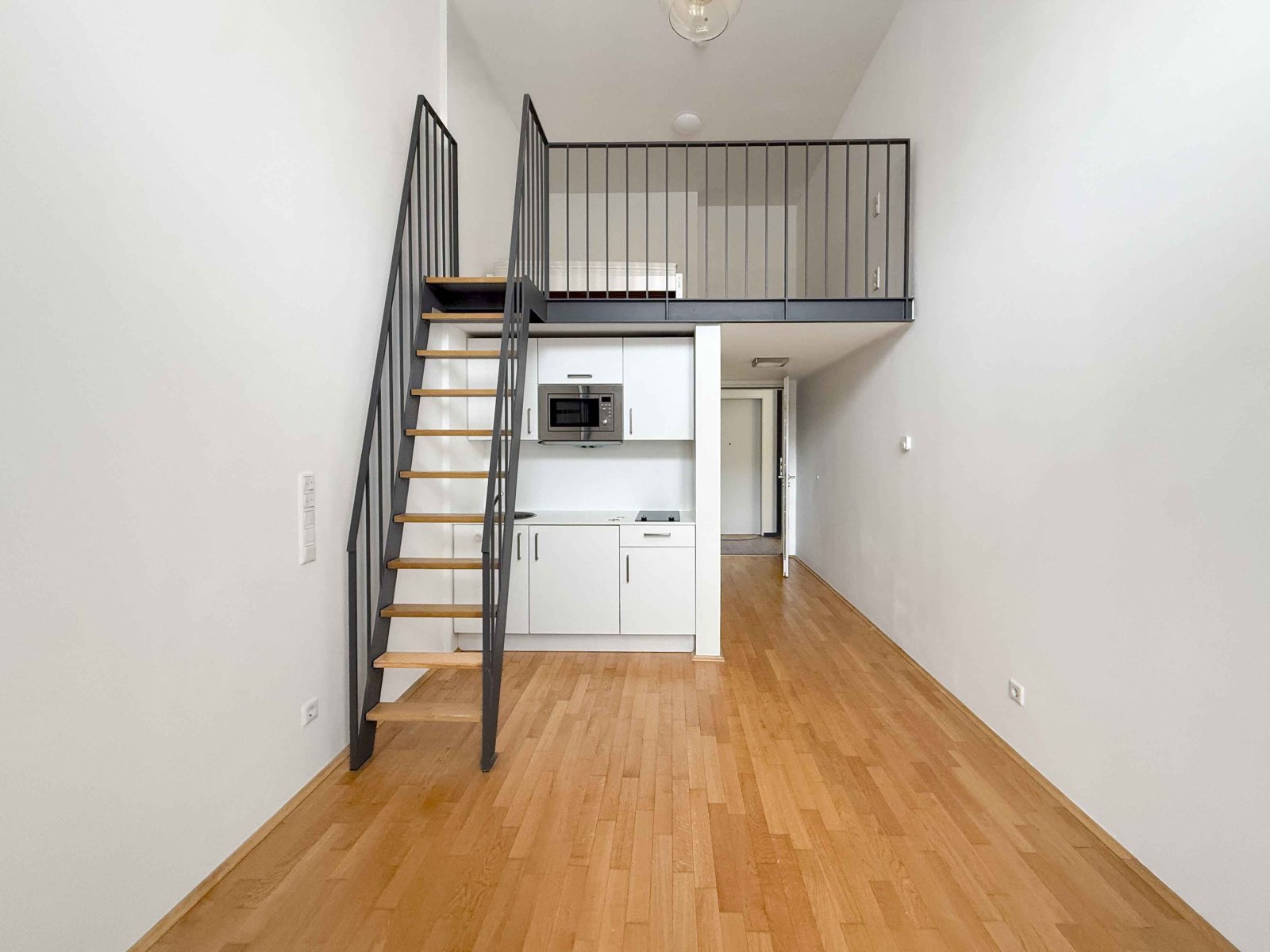 Augsburg: Modernes, geschmackvolles Galerie-Apartment mit Terrasse in Zentrumslage! Augsburg: Modernes, geschmackvolles Galerie-Apartment mit Terrasse in Zentrumslage!