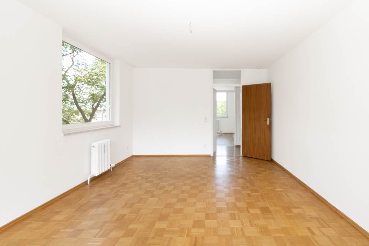 Für 2 Jahre zur Vermietung befristet! Möbel auf Anfrage - Attraktive Citywohnung mit Balkon, neue Fernwärme Hz, Vollwärmeschutz, in bester Wohnlage!
