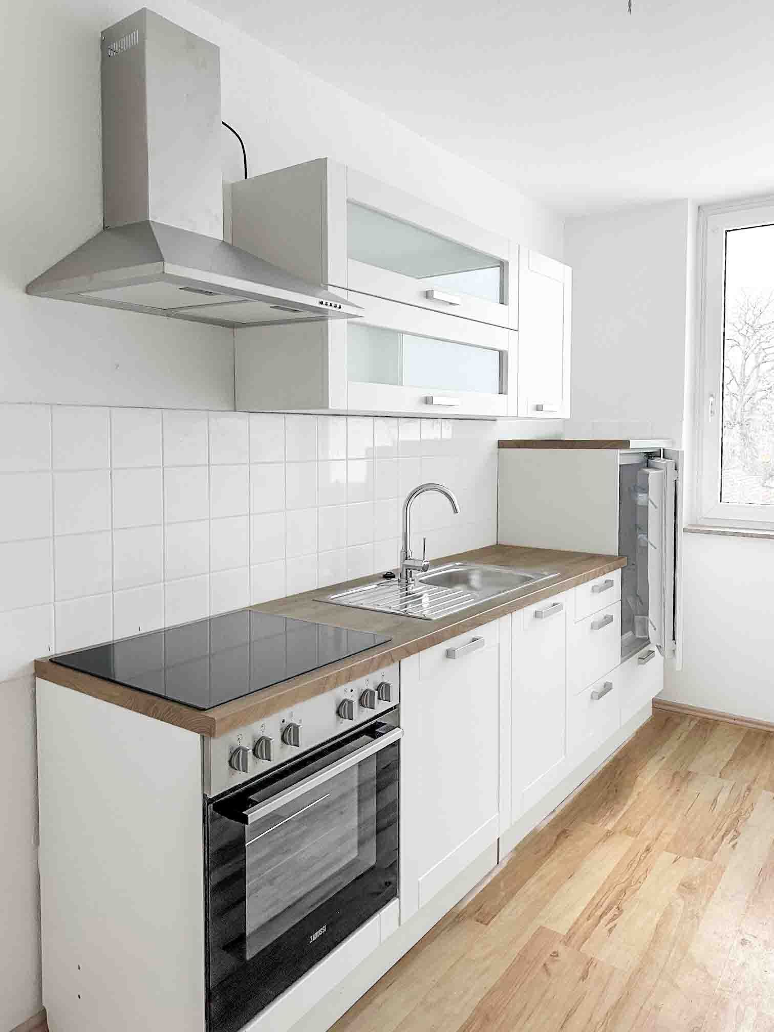 Für 2 Jahre zur Vermietung befristet! Möbel auf Anfrage - Attraktive Citywohnung mit Balkon, neue Fernwärme Hz, Vollwärmeschutz, in bester Wohnlage!