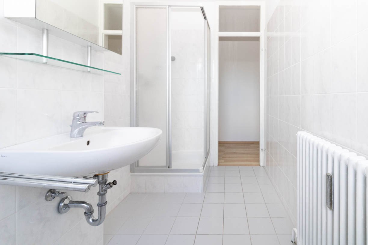 Für 2 Jahre zur Vermietung befristet! Möbel auf Anfrage - Attraktive Citywohnung mit Balkon, neue Fernwärme Hz, Vollwärmeschutz, in bester Wohnlage!