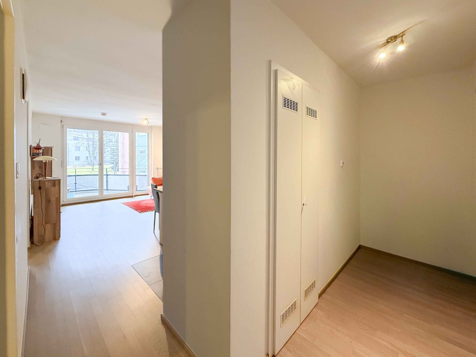 Befristet auf 2 Jahre! - Attraktive 2-ZKB-Neubauwohnung mit großem Balkon, EBK 