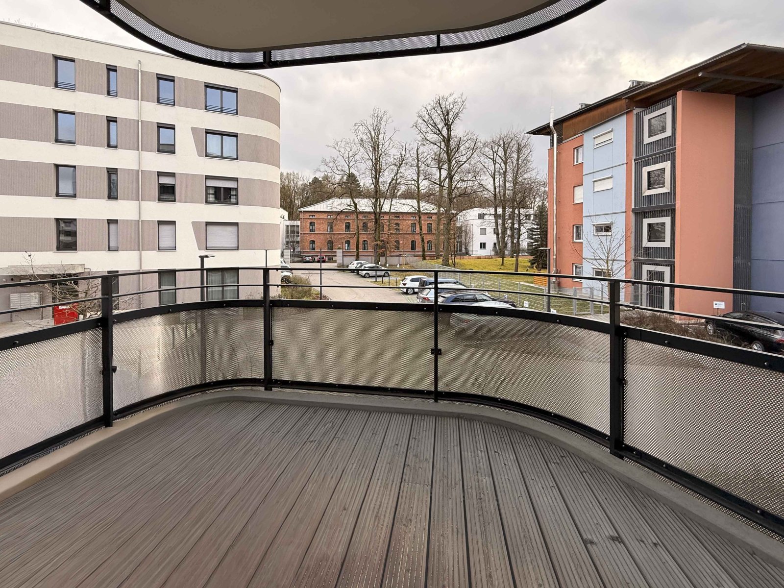 Befristet auf 2 Jahre! - Attraktive 2-ZKB-Neubauwohnung mit großem Balkon, EBK 