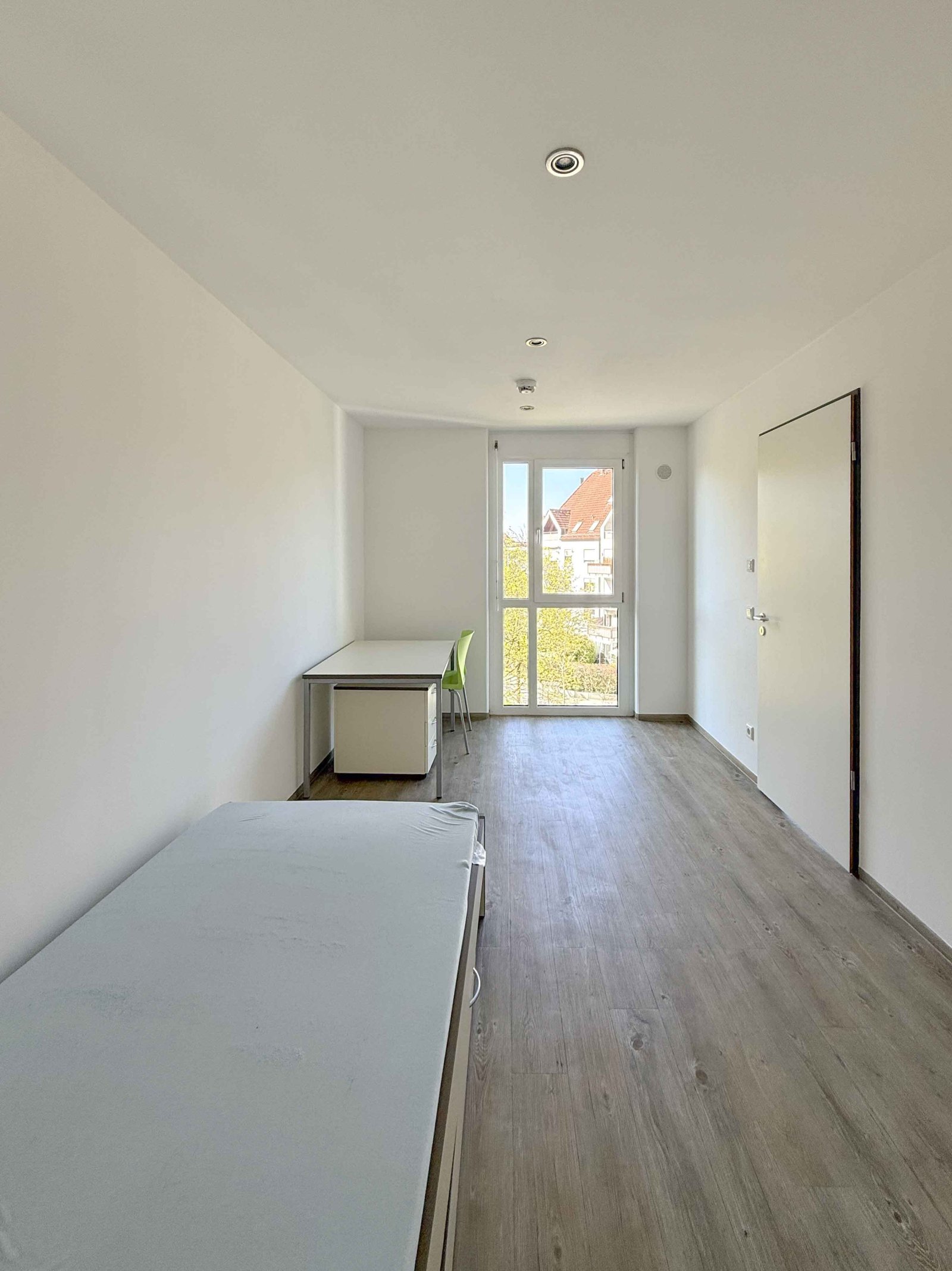 Moderne 2-ZKB Studentenwohnung in zentraler Lage – Auch als WG geeignet!