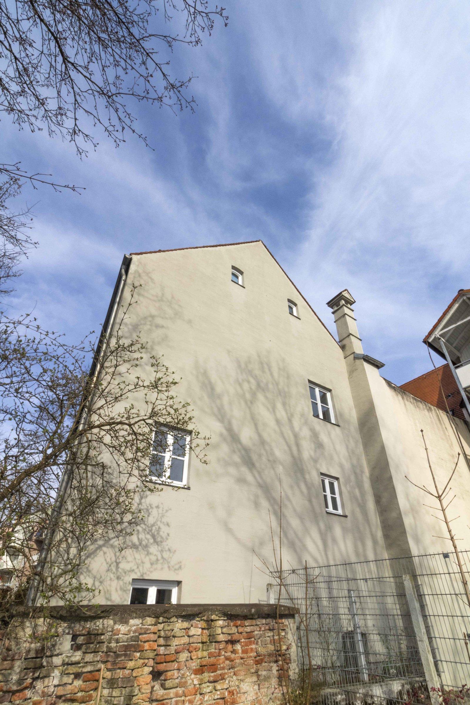 Denkmalgeschütztes Altbaujuwel mit 12 Wohneinheiten - sanierter Zustand & zentrale Innenstadtlage