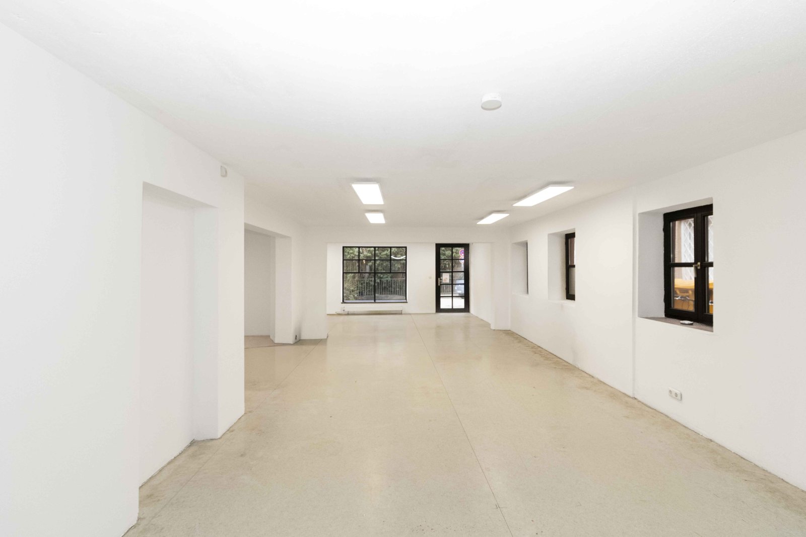 Charmante Ladeneinheit mit vielseitigem Nutzungspotenzial in der Augsburger Altstadt