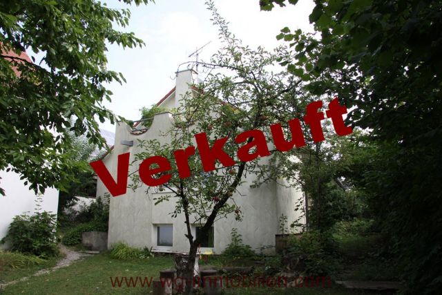 Friedberg: *WG Immobilien GmbH* Ein-/Zweifamilienhaus, eingewachsenes romantisches Grundstück 