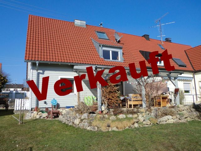 Friedberg: Friedberg: Schmuckkästchen! mit großem Garten, Parkett, Garage 