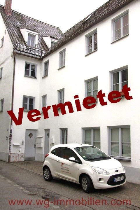 Augsburg: *WG Immobilien GmbH* Gemütliche Altstadtwohnung, Holzboden 