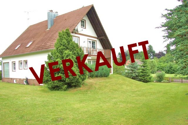 Ortlfingen: *WG Immobilien GmbH* gepflegtes Ein-/Zweifamilienhaus mit großem Grundstück in Ortlfingen. Zusätzliche Bebauung möglich! 