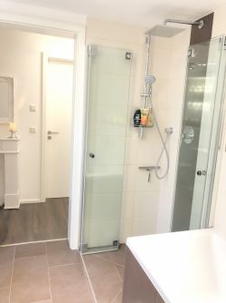 Wellness-Regendusche barrierefrei Wellness-Regendusche barrierefrei