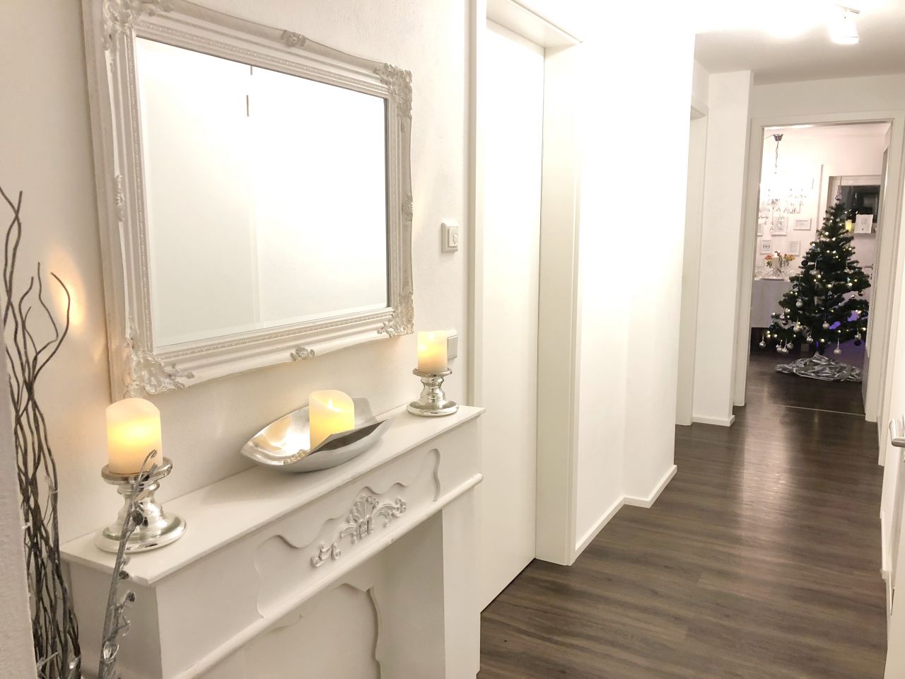 Flur mit Zugang zur 3. Dachterrasse Flur mit Zugang zur 3. Dachterrasse