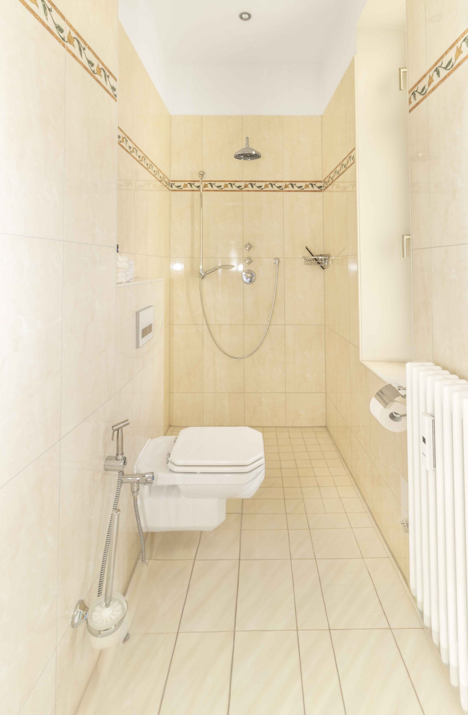 Barrierefreies Duschbad 2 mit WC Barrierefreies Duschbad 2 mit WC