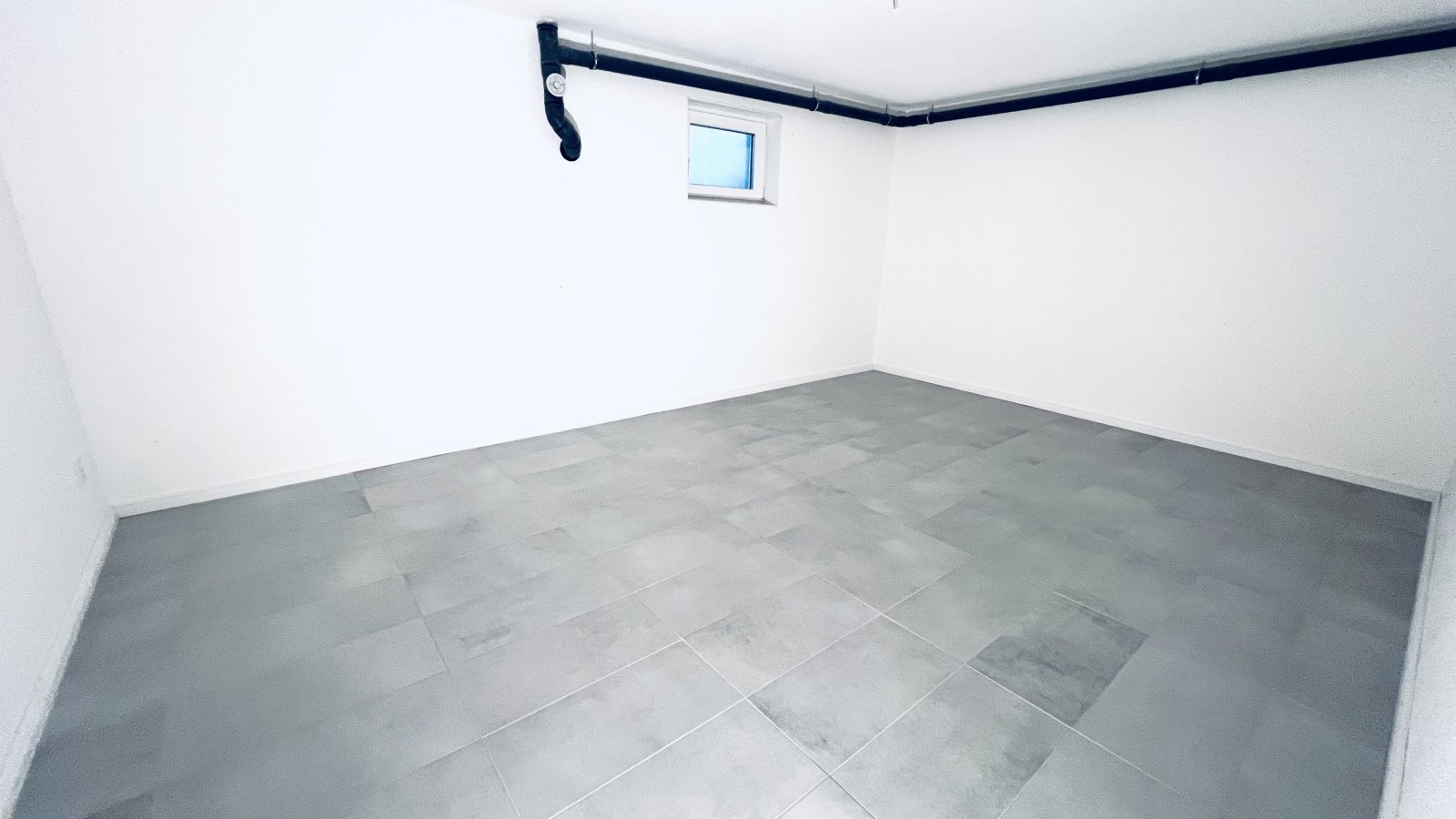 Kellerraum Speise oder andere Abstellmöglichkeit