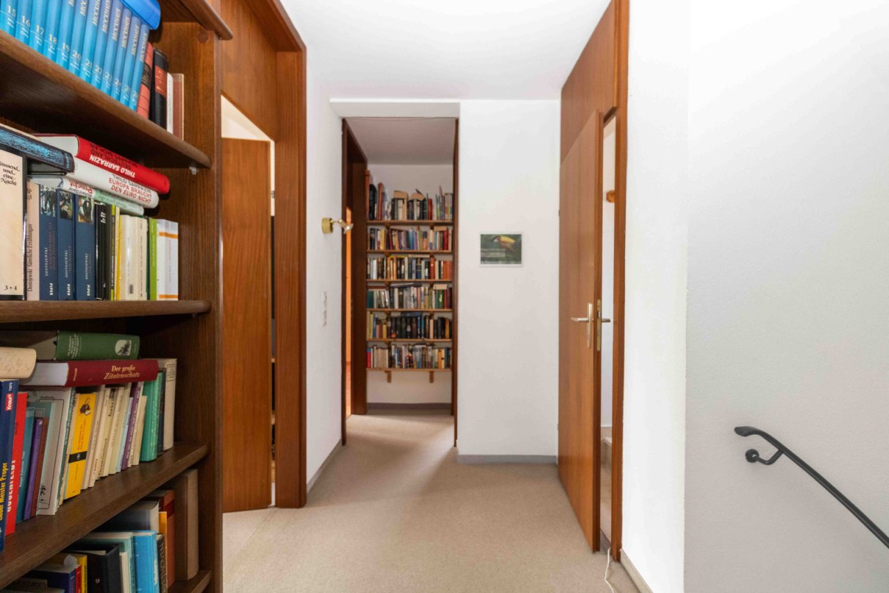 Flur im 1.OG Flur im 1.OG